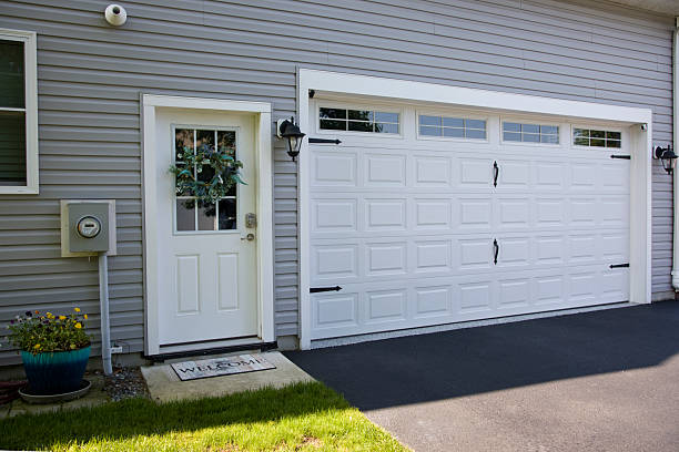 24/7 Emergency Garage Door Panel Replacement experts in Richmond, MI